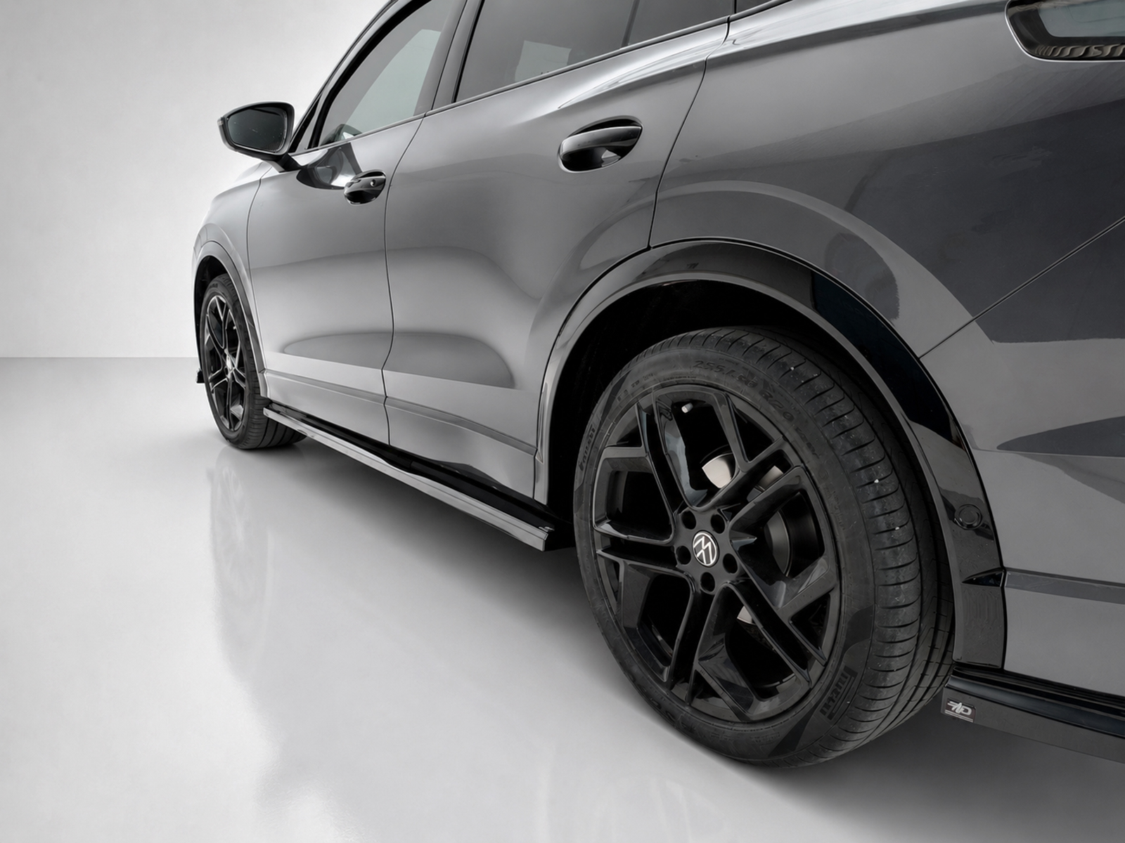 Εικόνα 3 από 5 — Motordrome – Επιπρόσθετα Μαρσπιέ για Volkswagen Tiguan Mk3 R-Line – 1 Σετ. (K228-002)