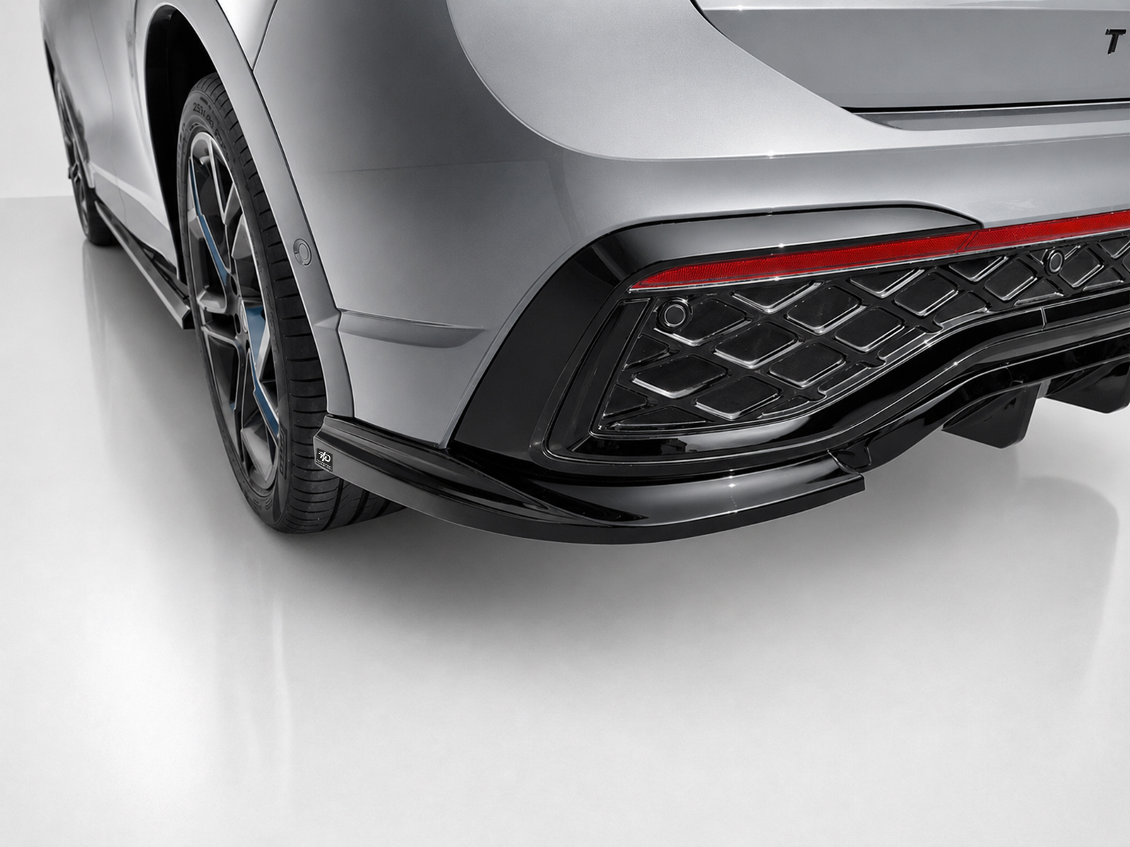 Εικόνα 4 από 5 — Motordrome – Πίσω Γωνίες για Volkswagen Tiguan Mk3 R-Line – 1 Σετ. (K228-004)