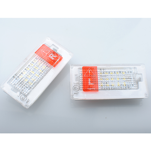 Εικόνα 1 από 3 — ΦΩΤΑ ΠΙΝΑΚΙΔΑΣ LED MINI COOPER R50 / R52 / R53 / JCW MTECH – 2 ΤΜΧ.