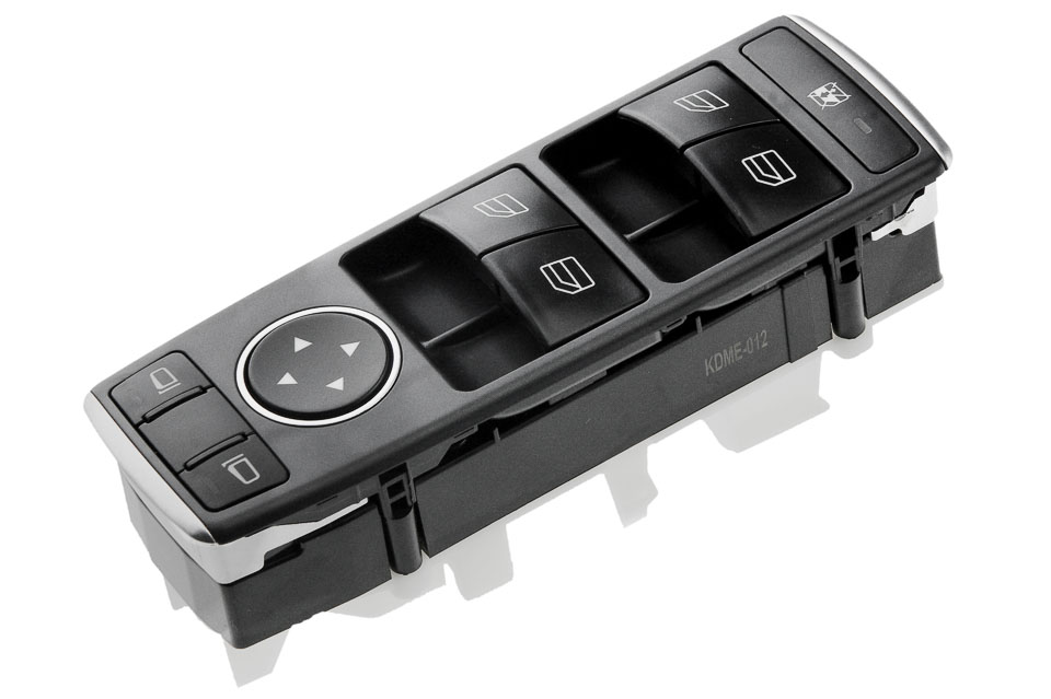 Εικόνα 1 από 5 — ΔΙΑΚΟΠΤΗΣ ΓΙΑ MERCEDES W242/W204/W212/S212/W218/W166/X204 ΠΟΛΛΑΠΛΟΣ ΜΕ ΠΛΑΙΣΙΟ 3PIN ΠΑΡΑΘΥΡΩΝ orig.2049055302