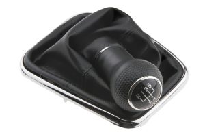 ΠΟΜΟΛΟ ΤΑΧΥΤΗΤΩΝ ΓΙΑ VW BORA 98>05/GOLF IV 98>05 ΜΕ ΕΝΔΕΙΞΗ 5 ΤΑΧΥΤΗΤΩΝ ΚΑΙ ΦΟΥΣΚΑ ΜΑΥΡΗ NTY