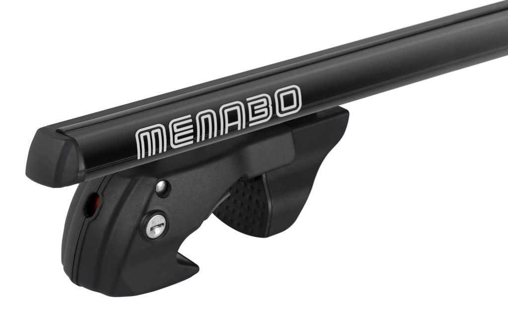 Εικόνα 3 από 8 — MENABO ΜΠΑΡΕΣ ΟΡΟΦΗΣ ΑΛΟΥΜΙΝΙΟΥ SHERMAN XL BLACK 135 cm ΣΕ ΜΑΥΡΟ ΧΡΩΜΑ ΓΙΑ Cadillac SRX 5 doors 2010> ΜΕ RAISED RAILS (Παράλληλες Μπάρες με Κενό) – 2 ΤΕΜ. (12290/MB)